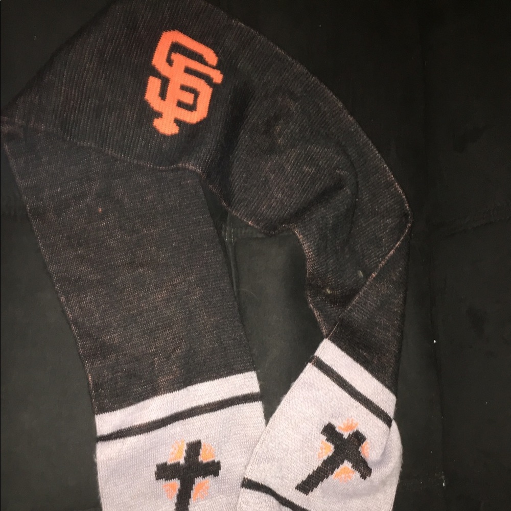 Scarf - Picture 2 of 3